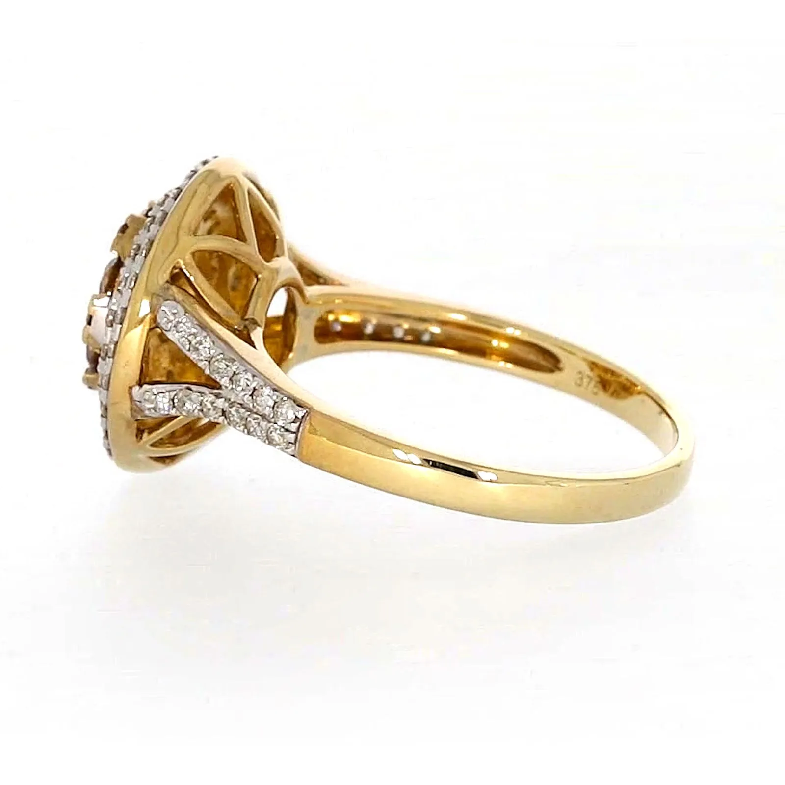 9ct Yellow Gold Round Brilliant Cut with 1 CARAT tw of Diamonds Ring