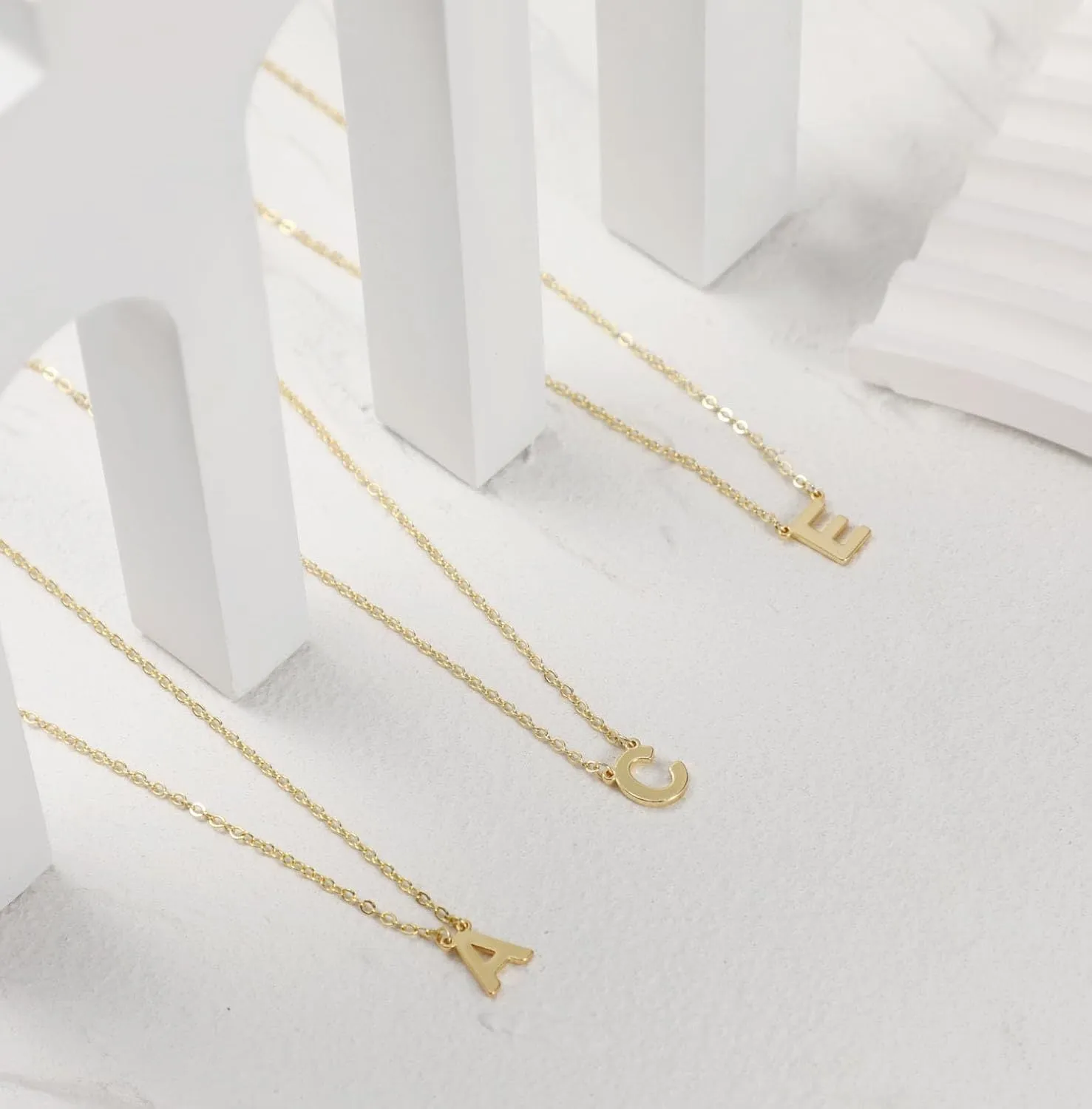 ASCOMY Initial Necklace for Women Dainty Gold Letter Necklaces 14k Gold Plated Personalized Tiny Initial Pendant Necklace Cute Letter A-Z Name Necklace Simple Initial Jewelry Gift for Women