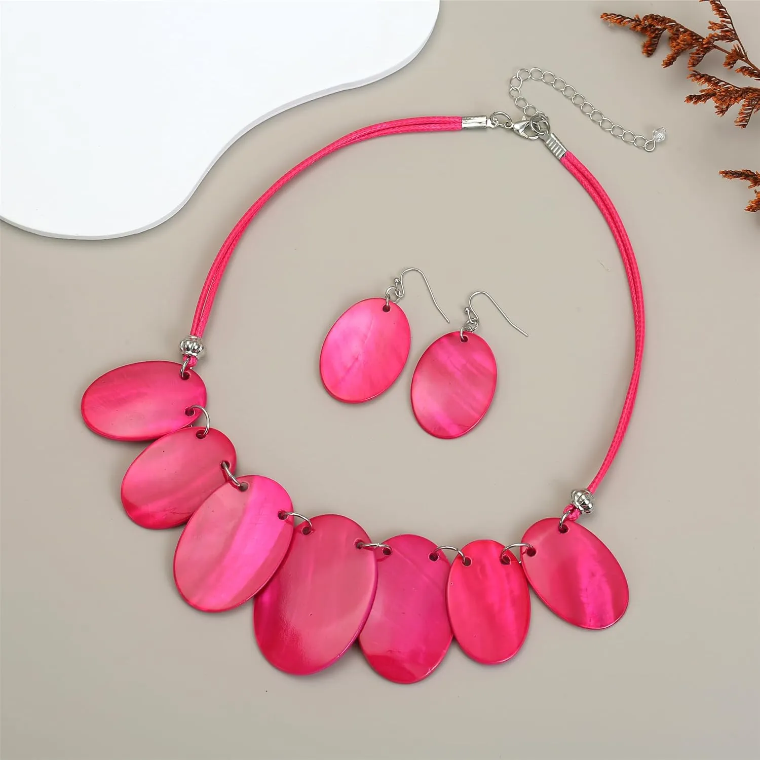 Big Oval Chunky Statement Necklaces Set for Women Fashion Western Boho Colorful Shell Choker Necklace and Earrings Set for Holiday Costume Jewelry Gifts