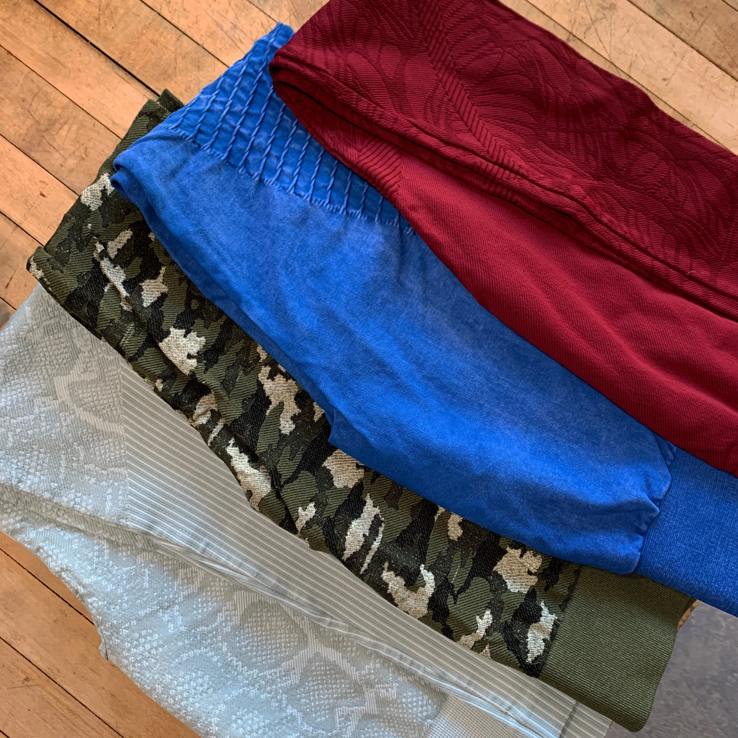 Butterfly Leggings in Burgundy