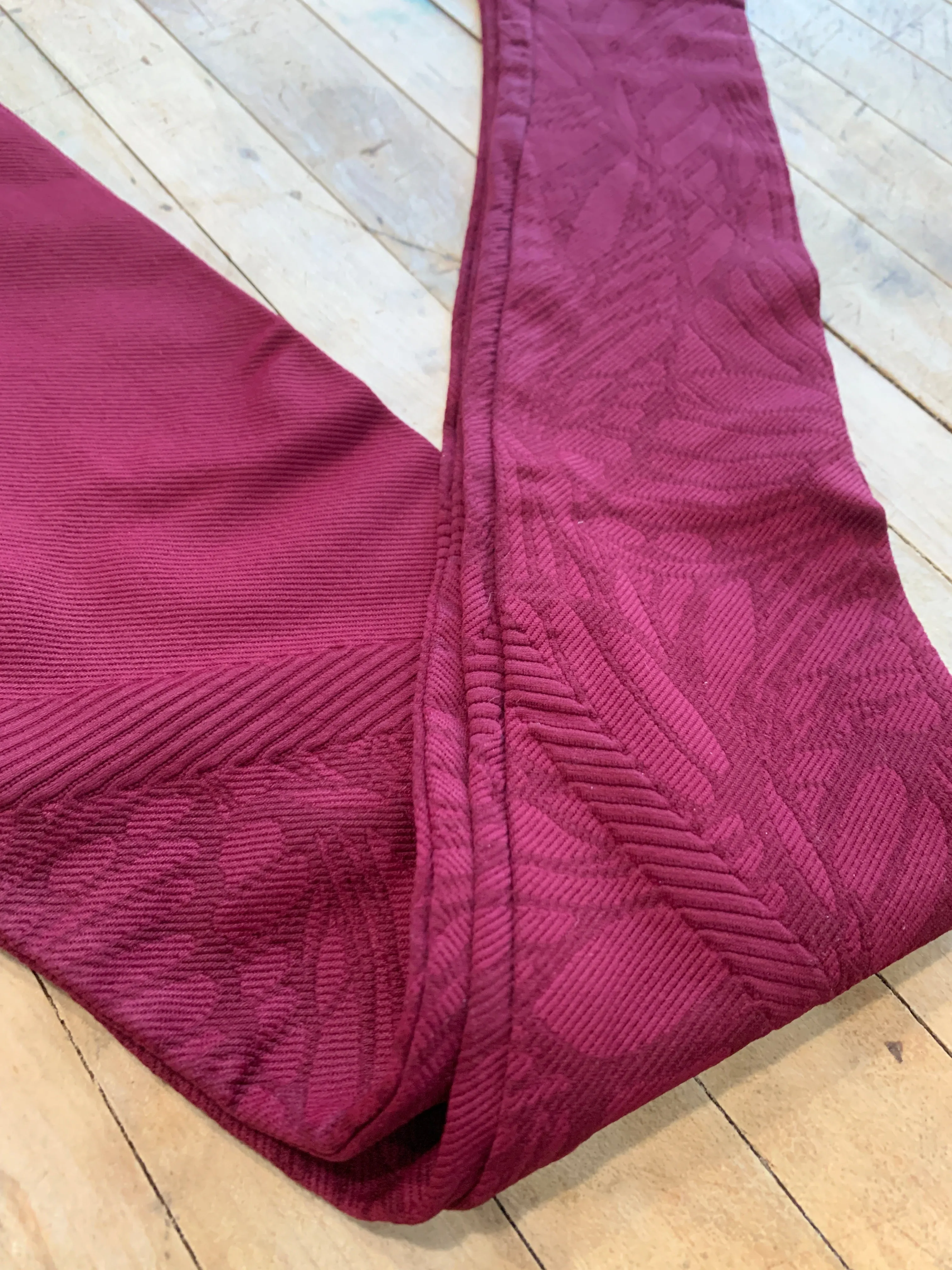 Butterfly Leggings in Burgundy
