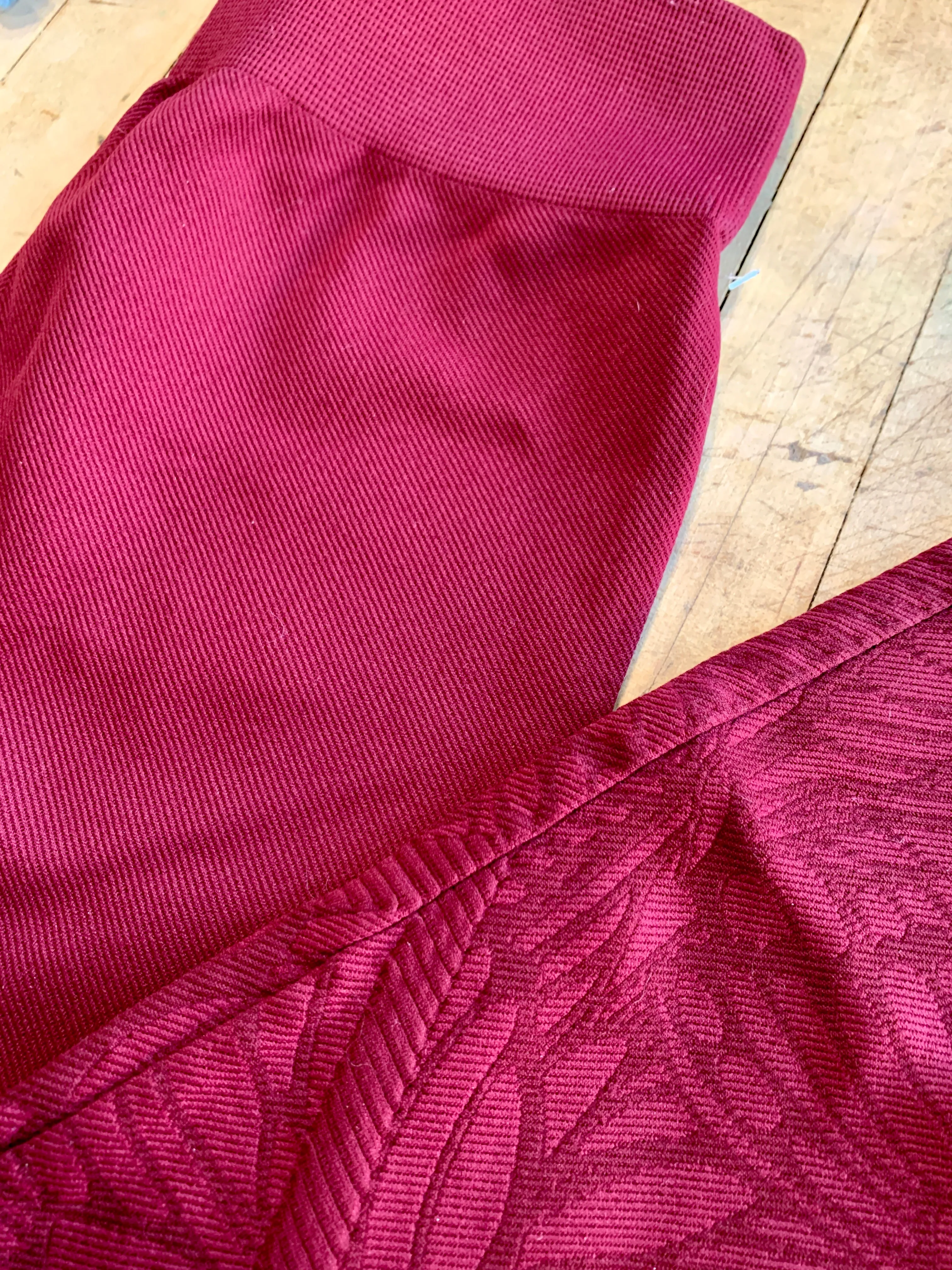 Butterfly Leggings in Burgundy