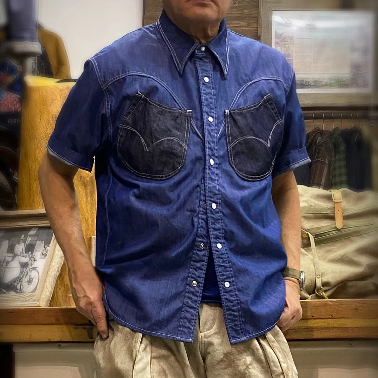 DDL 323R1-DEL TORO-LUCKY REGULAR FIT 2 CONTRAST HORSESHOE SHAPE POCKET SHORT SLEEVE WESTERN INDIGO TENCEL SHIRT-6OZ-E1 INDIGO