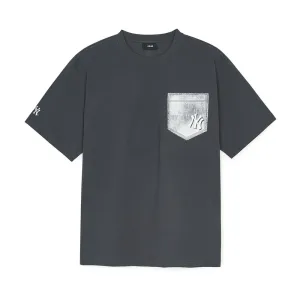 Denim-Like Monotive Pocket Oversized-Fit T-Shirt New York Yankees