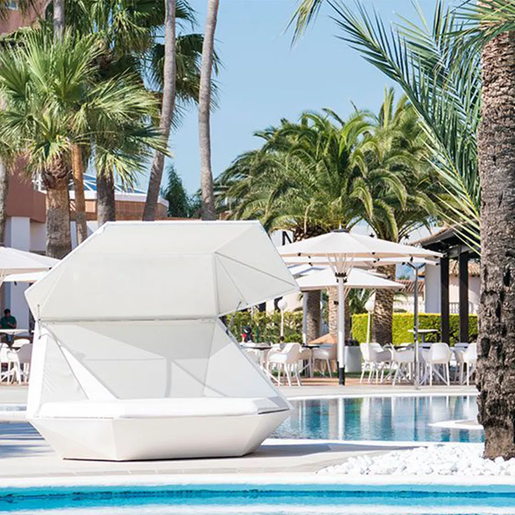Faz Daybed with Canopy - Modern Patio Furniture