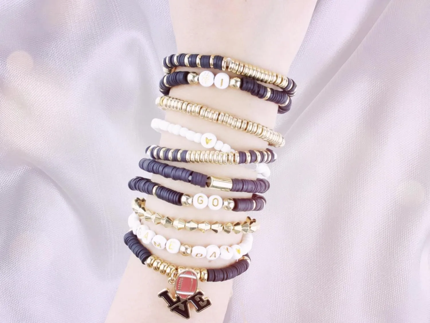 Friendship Bracelets Heishi Surfer Colorful Beaded Bracelet Set for Women Girls Rainbow Stretch Bracelets Outfits Jewelry Gifts