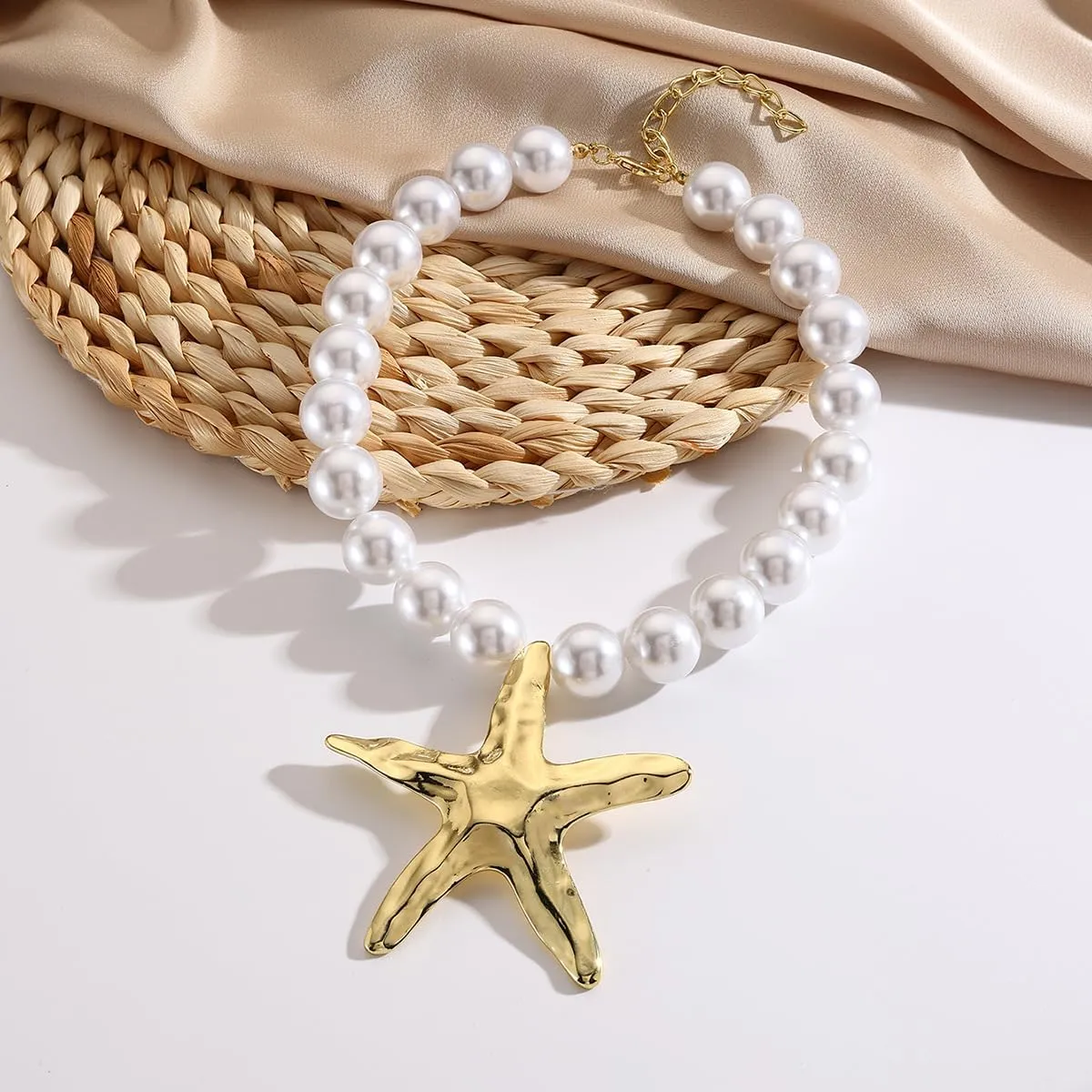 Gold Starfish Necklaces for Women Bohemian Mermaid Necklaces Summer Ocean Seashell Charm Necklace Hawaiian Surf Beach Jewelry