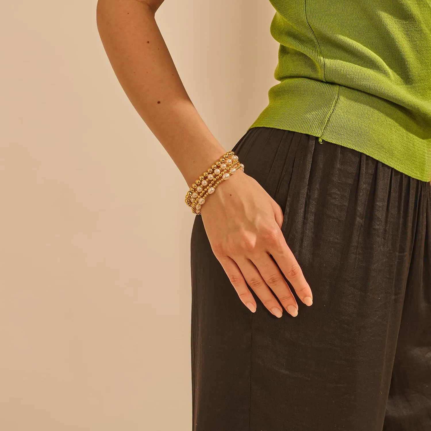 Gold Turquoise Bracelet for Women Set, 14K Plated Gold Dainty Stainless Steel Bead Bracelet Bracelet Stack Stretch Bracelet Set Handmade Jewelry Gift for Women Mom