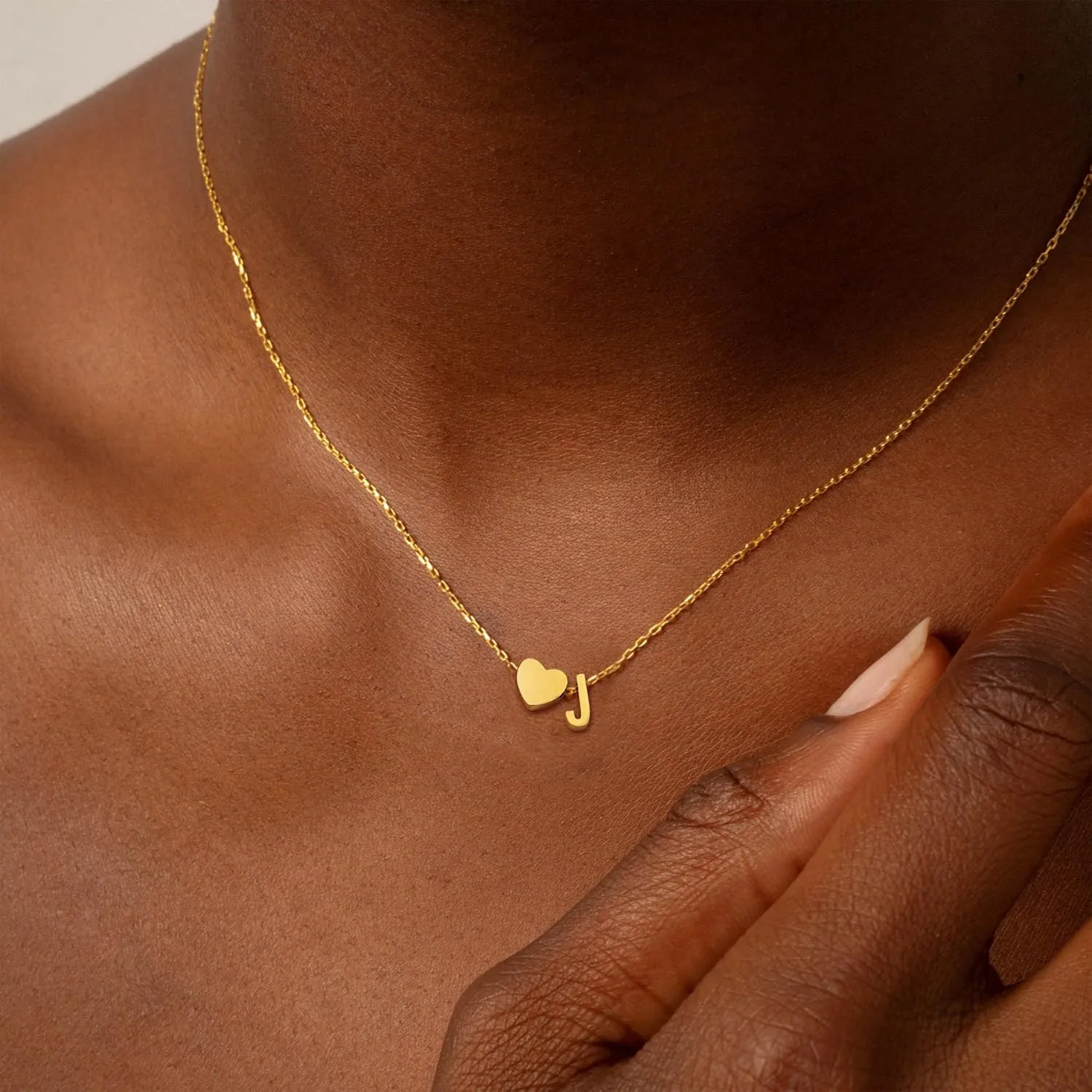 Heart Initial Necklaces for Women Girls, 18K Gold Plated A-Z Initial Necklace Tiny Heart Necklace Dainty Gold Initial Necklaces for Women Trendy Jewelry Gifts for Teen Girls