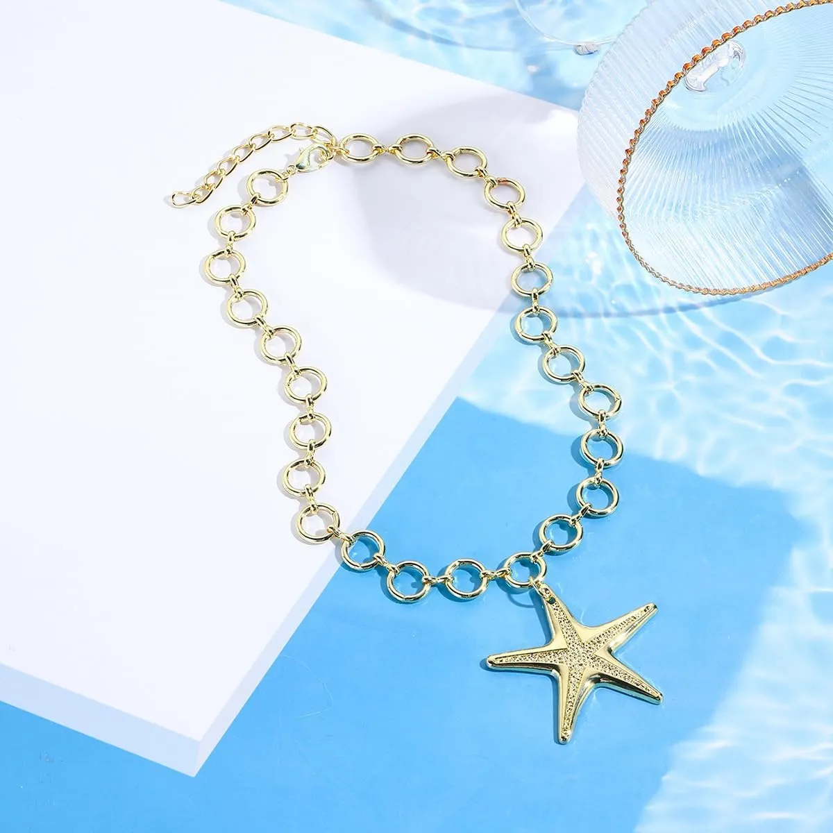 INENIMARTJ Gold Starfish Necklace for Women Chunky Gold Necklace Large Starfish Pendant Choker Necklaces Summer Ocean Beach Dresses Jewelry Boho Sea Star Necklaces for Women Beach Party Jewelry