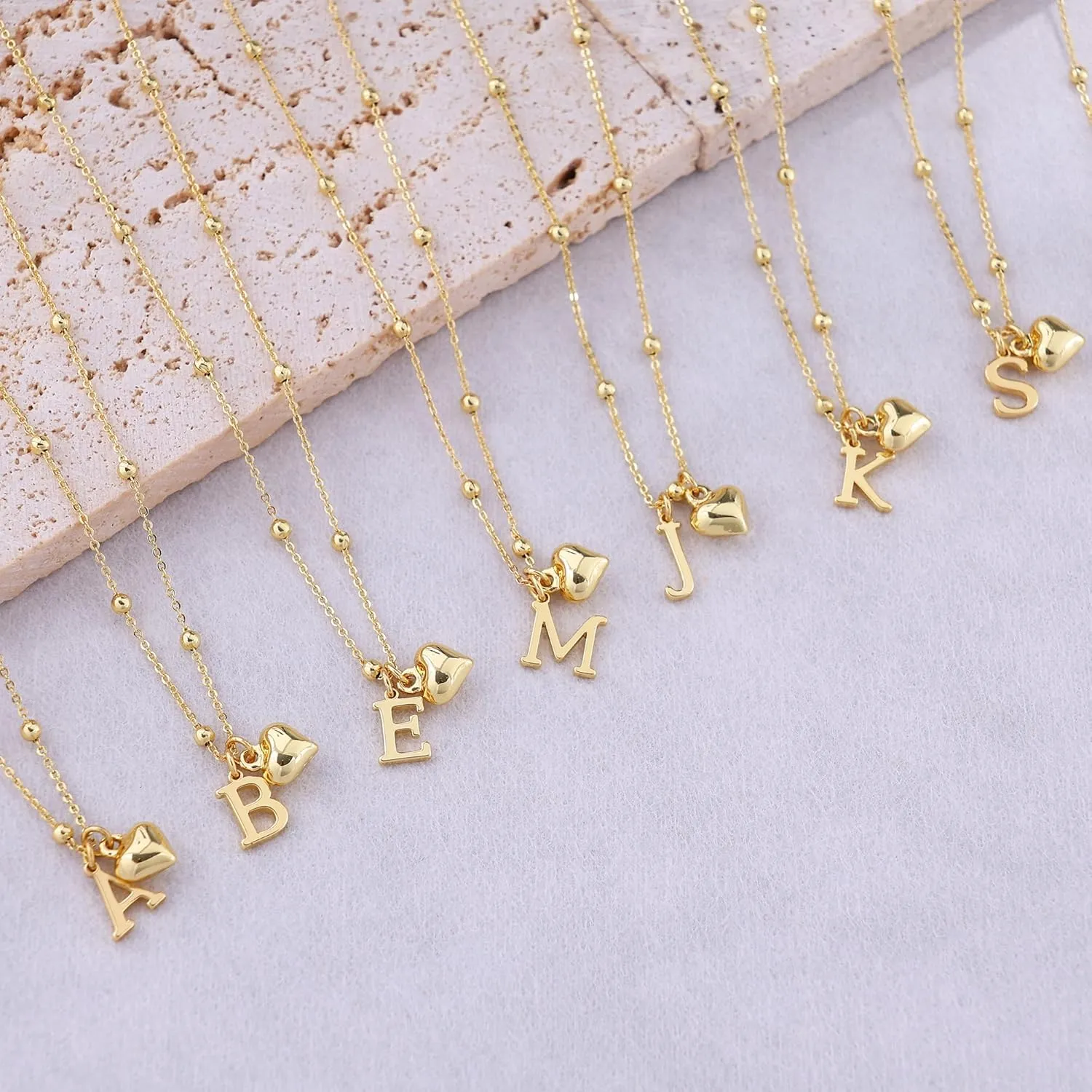 Initial Necklaces for Women,Dainty Letter Necklace 14K Gold Plated Heart Initial Pendant Necklace Simple Gold Choker Necklaces for Women Trendy Cute Heart Name Necklace Gold Jewelry for Women