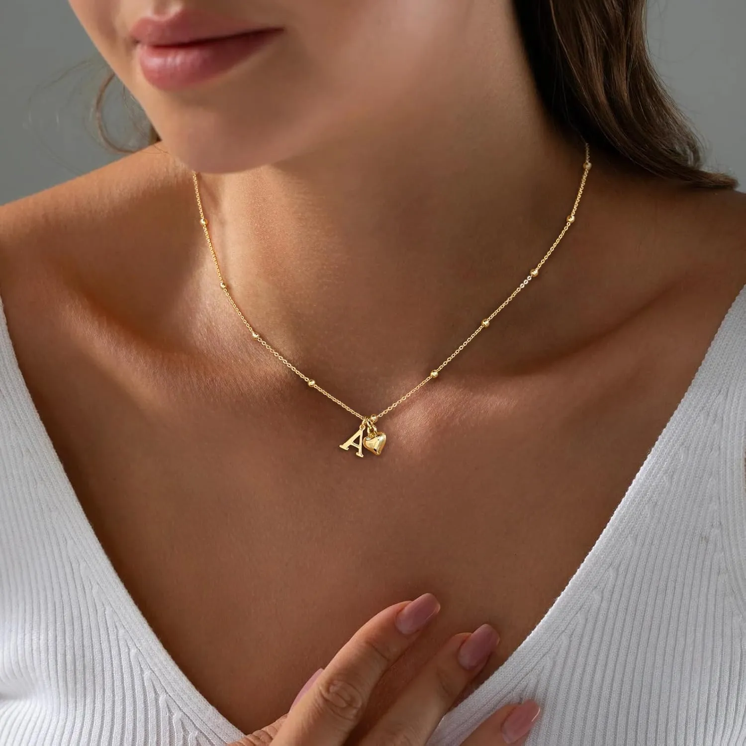 Initial Necklaces for Women,Dainty Letter Necklace 14K Gold Plated Heart Initial Pendant Necklace Simple Gold Choker Necklaces for Women Trendy Cute Heart Name Necklace Gold Jewelry for Women