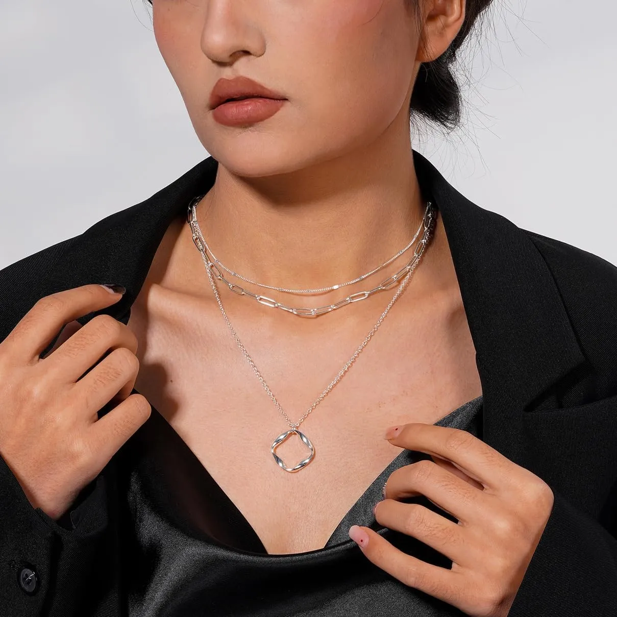 Layered Gold Necklaces for Women, Stackable 14K Gold Plated Necklace, Dainty Cross/Circle/Heart Pendant layered Necklace, Adjustable Dainty Gold/Silver Necklace Jewelry Set for Women