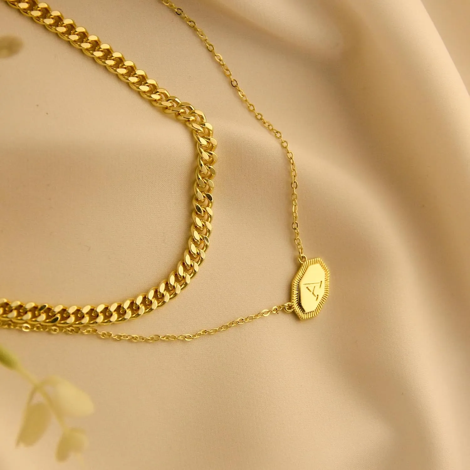 Layered Initial Necklaces for Women 14K Gold Plated Letter Necklace Set Chunky Gold Cuban Chain Necklace Stackable Octagon Name Necklace Personalized Statement Necklaces for Women Trendy Gold Jewelry