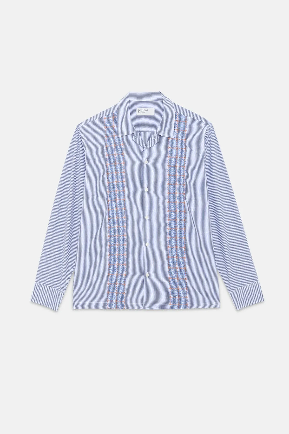 Long-sleeved shirt with embroidery