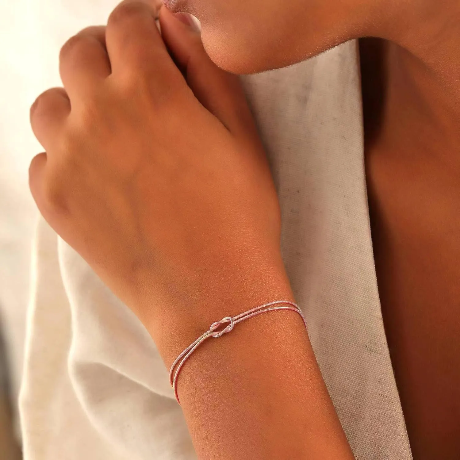 Love Knot Bracelet for Women Mother Daughter Knot Bracelet Gold Silver Snake Chain Bracelets Infinity Knots Herringbone Chain Bracelets Adjustable Matching Relationship Bracelets for Couples Friendship Jewelry