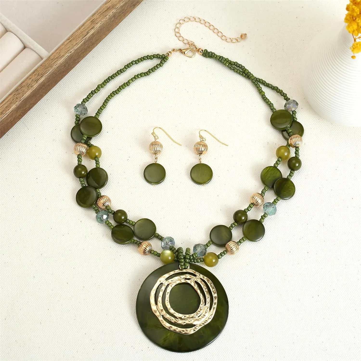 Multilayered Strand Statement Necklaces Set for Women Big Circle Shell Pendant Necklace with Colorful Beaded Chunky Choker Necklace and Earrings.