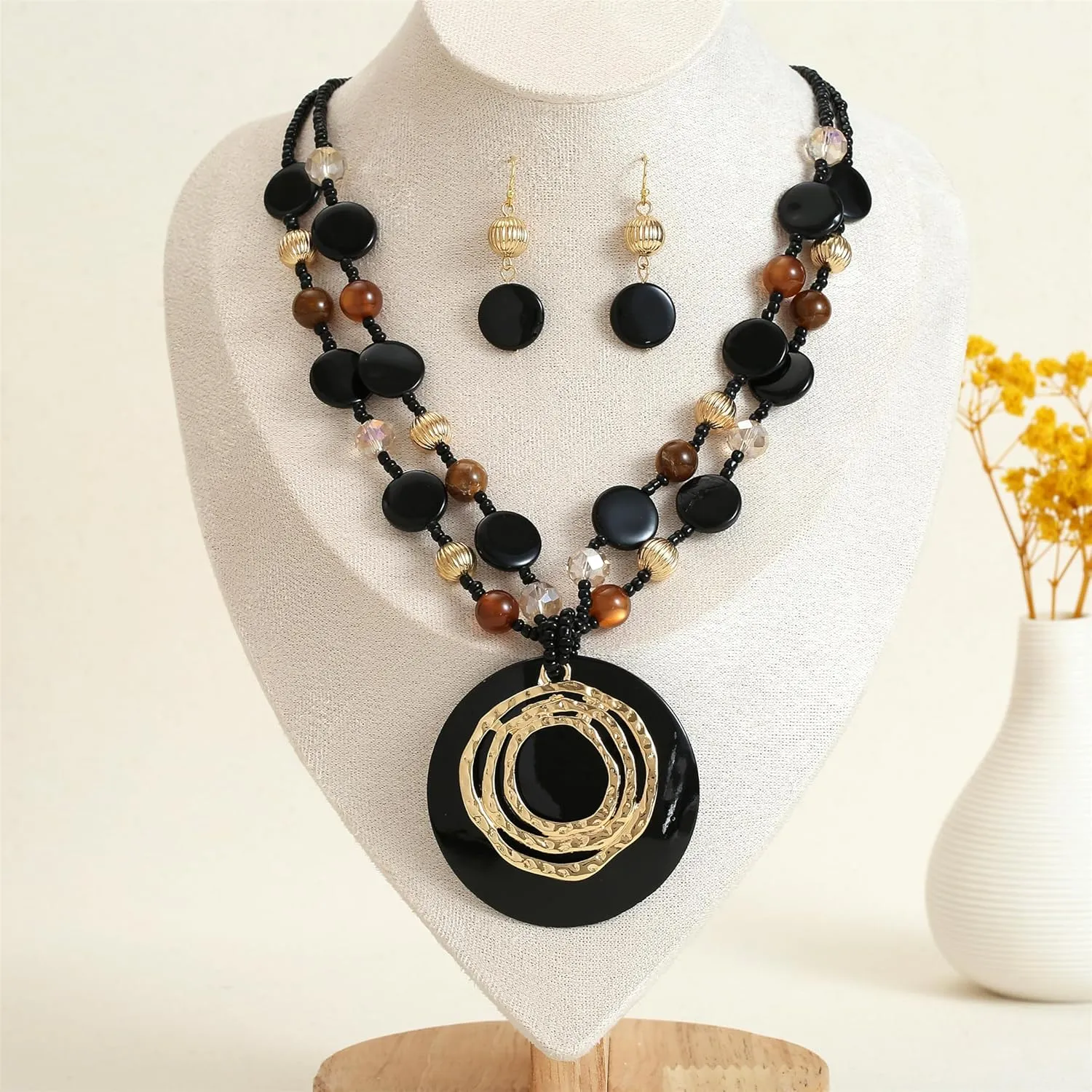 Multilayered Strand Statement Necklaces Set for Women Big Circle Shell Pendant Necklace with Colorful Beaded Chunky Choker Necklace and Earrings.