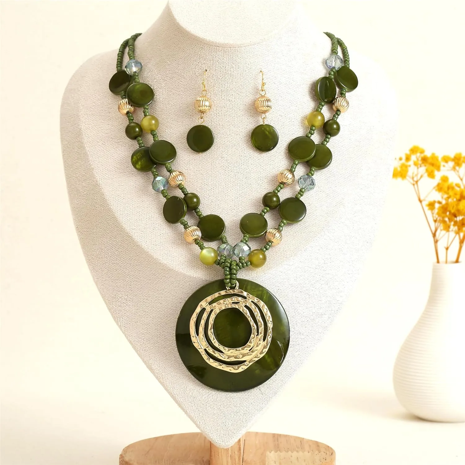 Multilayered Strand Statement Necklaces Set for Women Big Circle Shell Pendant Necklace with Colorful Beaded Chunky Choker Necklace and Earrings.