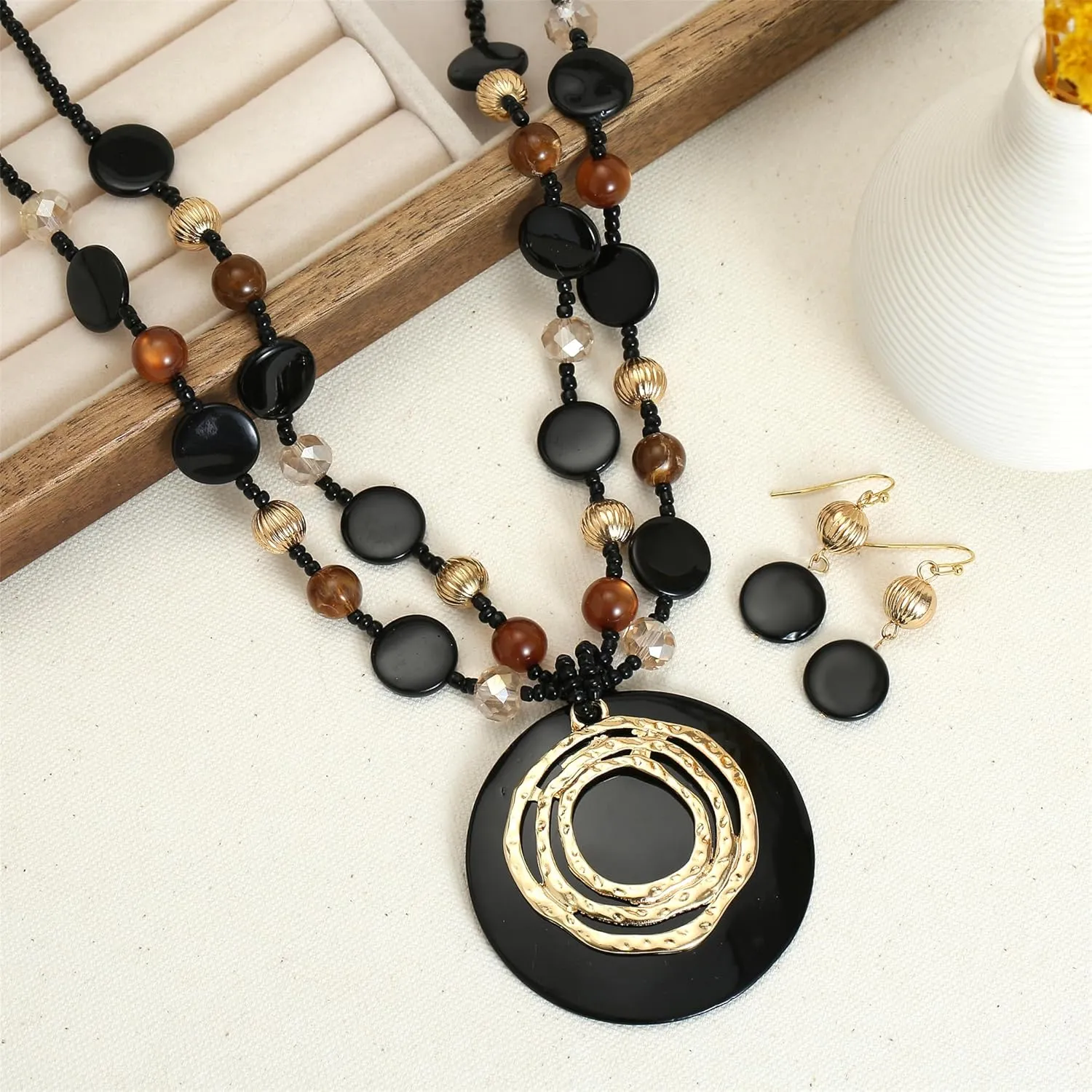 Multilayered Strand Statement Necklaces Set for Women Big Circle Shell Pendant Necklace with Colorful Beaded Chunky Choker Necklace and Earrings.