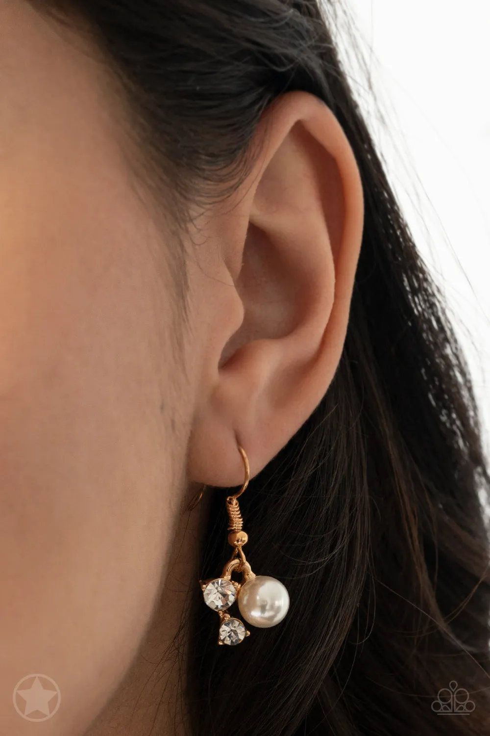 Paparazzi Toast To Perfection - Gold White Necklace