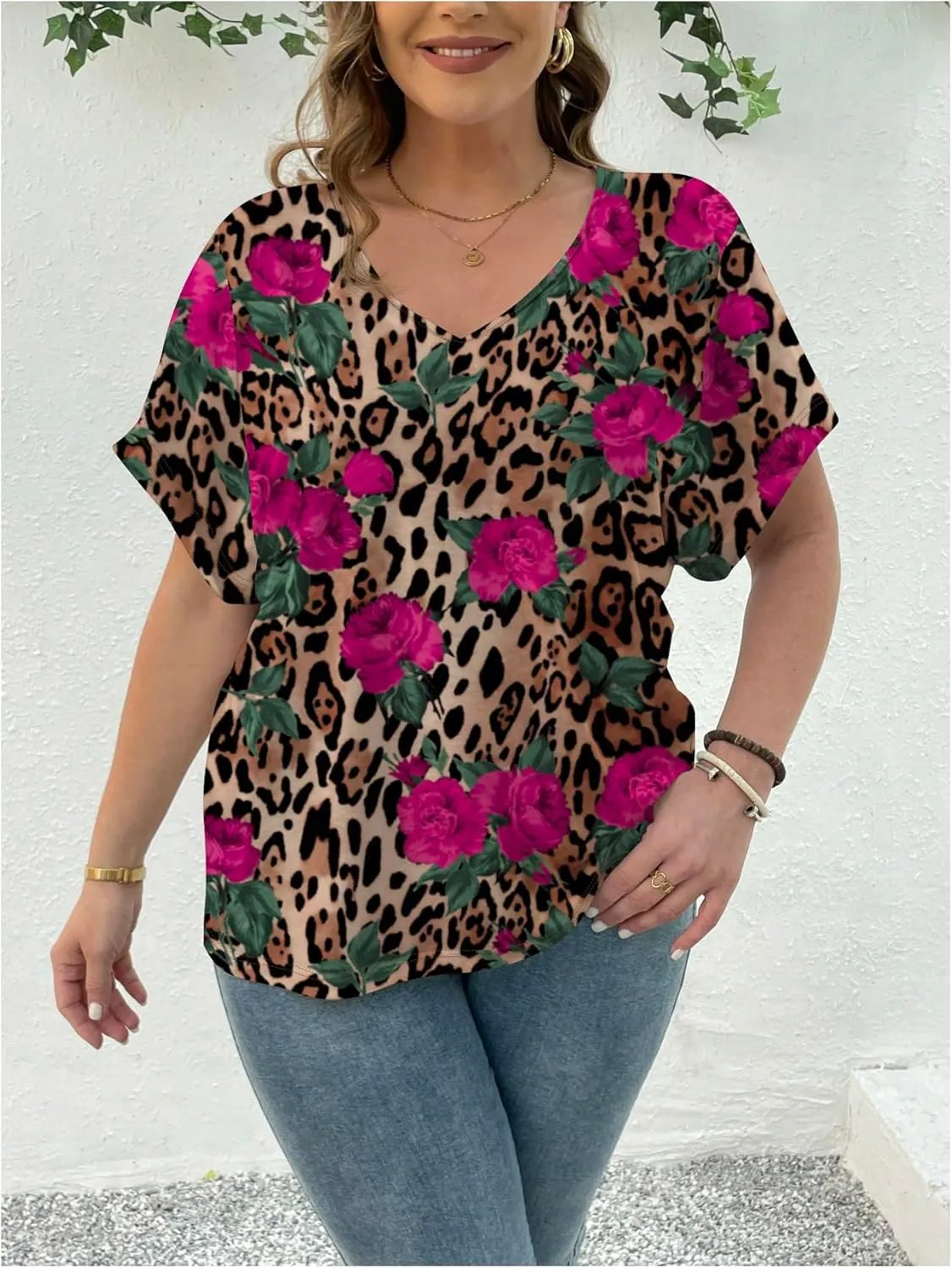 SOLY HUX Women's Plus Size T Shirts Leopard Floral Print Tee V Neck Short Sleeve Casual Summer Tops