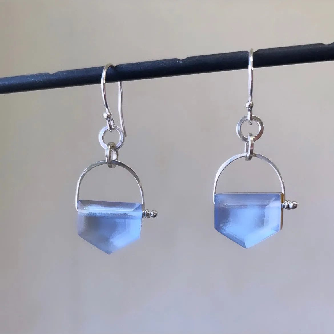 Stirrup arrow mother of pearl doublets