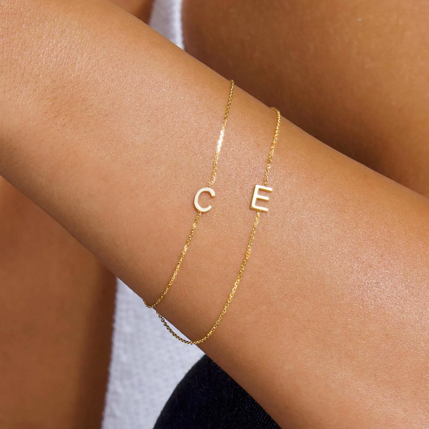 Turandoss Gold Initial Bracelets for Girls Women Jewelry Gifts - 18k Gold/Silver Plated Letter Initial Bracelet Dainty Gold Bracelets for Women Initial Bracelets for Teen Girls Gifts Trendy Stuff
