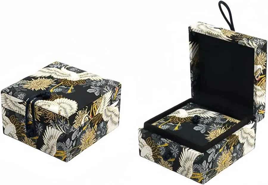 Vintage brocade tray buckle Chinese jewelry box Bracelet box Pendant necklace Gift box High-end packaging box (Crane, Bracele box)