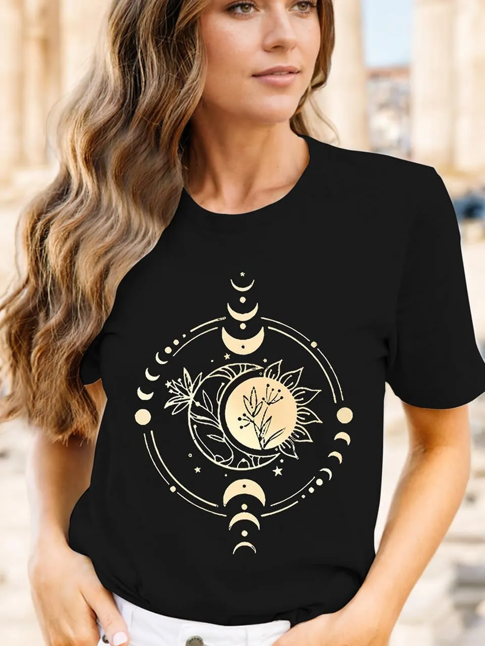 Women Mystical Moon and Sun Flower Shirt Vintage Wildflower T Shirts Boho Graphic Tees Short Sleeve Celestial Moon Tops
