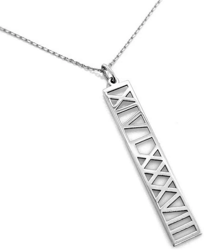 Womens Customized Necklace Roman Numeral Personalized Wedding Date Openwork Pendant Necklaces
